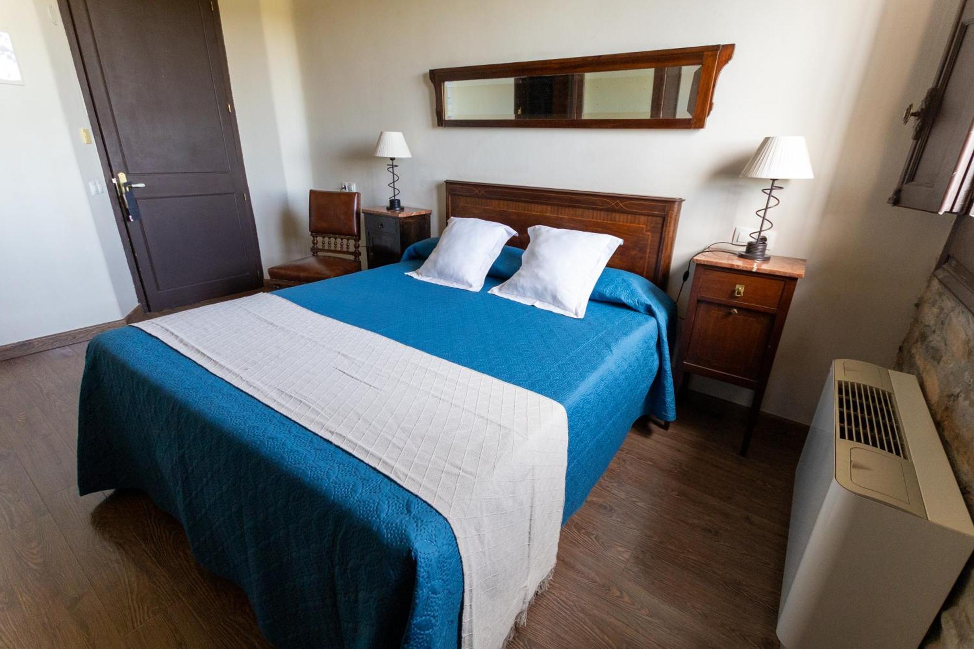 La Torre Del Vilar Santa Eulalia de Ríuprimer Екстериор снимка