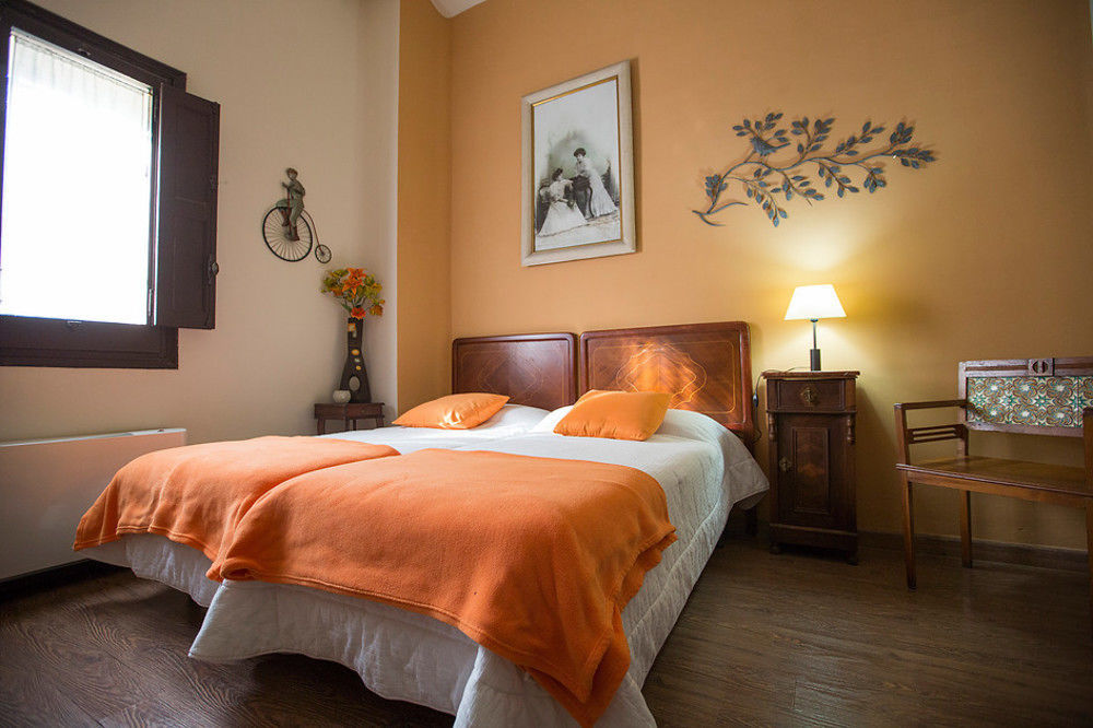 La Torre Del Vilar Santa Eulalia de Ríuprimer Екстериор снимка